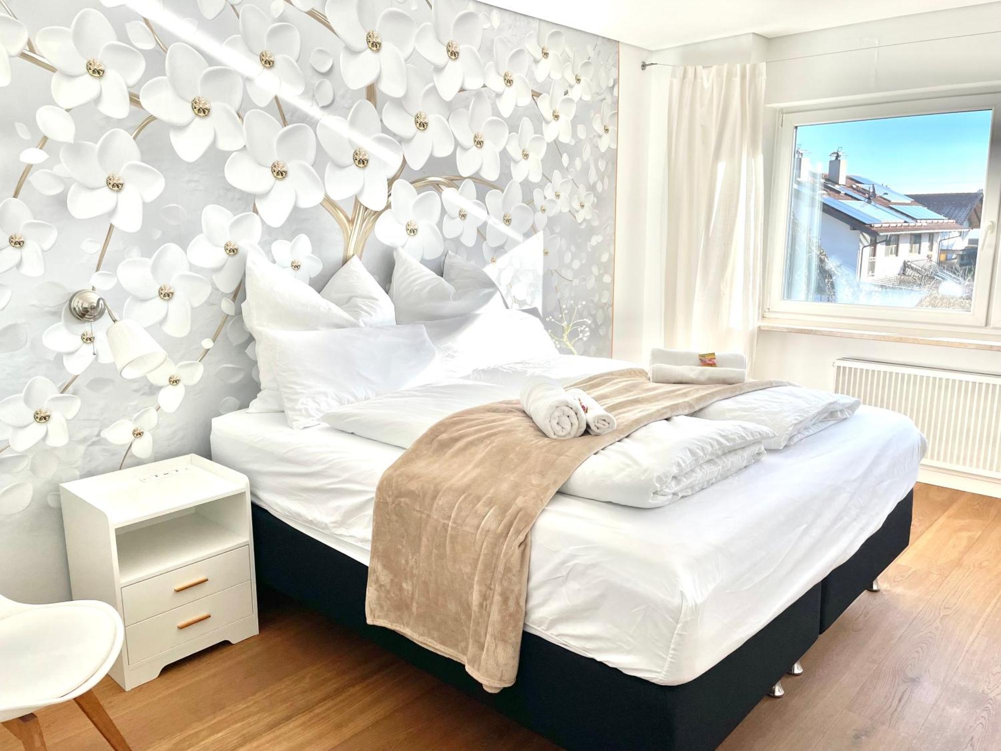 130M2 Loft - Balkon, Smart Tv, Badewanne, Kaffee Lejlighed Rosenheim Eksteriør billede